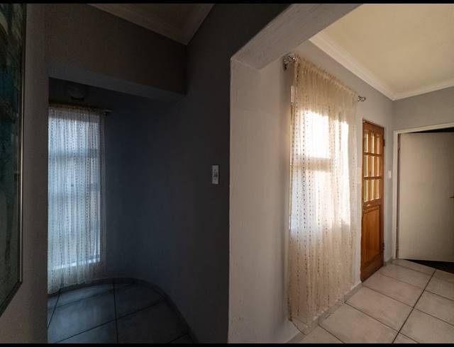 3 BEDROOM TOWNHOUSE FOR SALE IN SONNEVELD